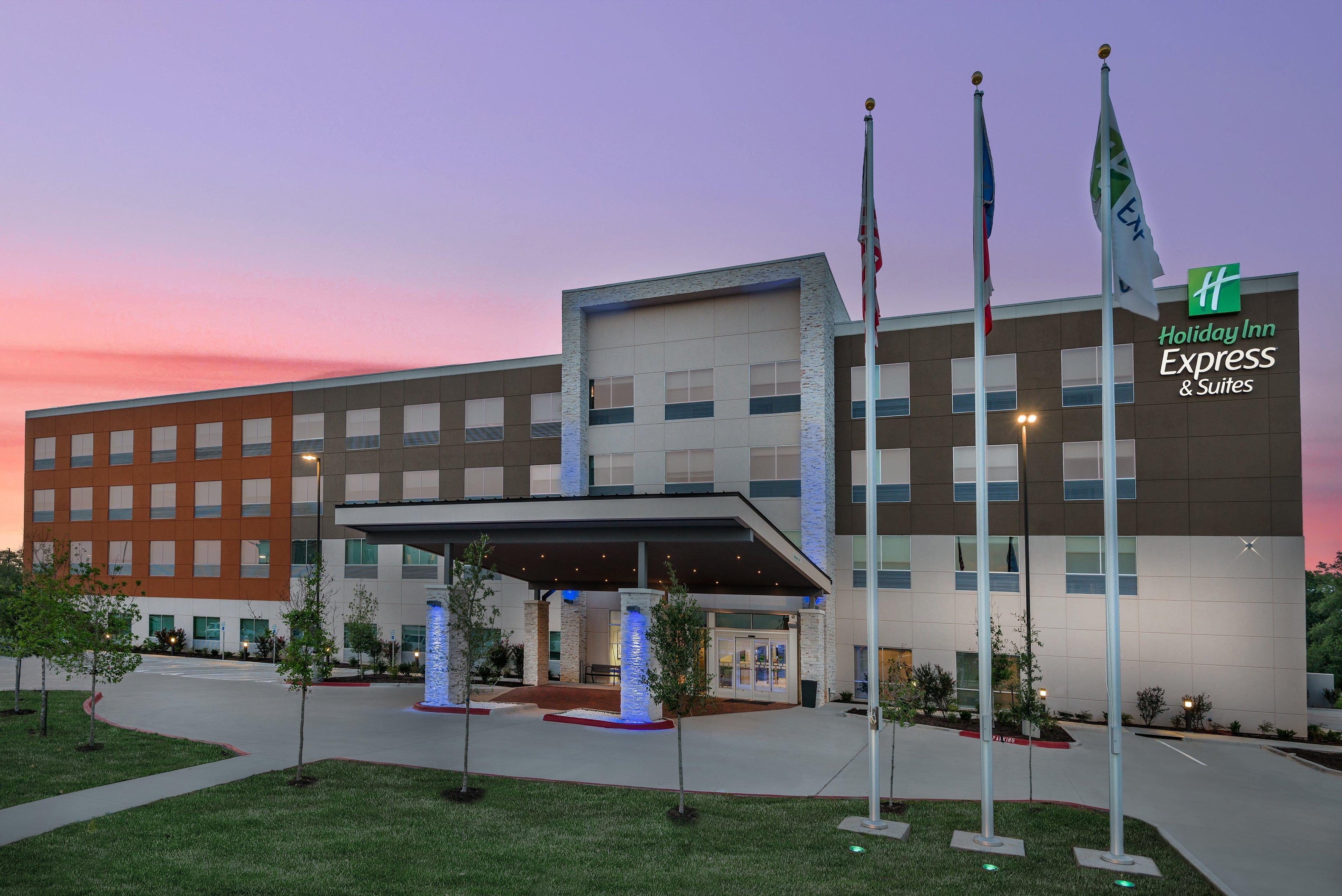 Holiday Inn Express & Suites Bryan - College Station, An Ihg Hotel Exterior foto
