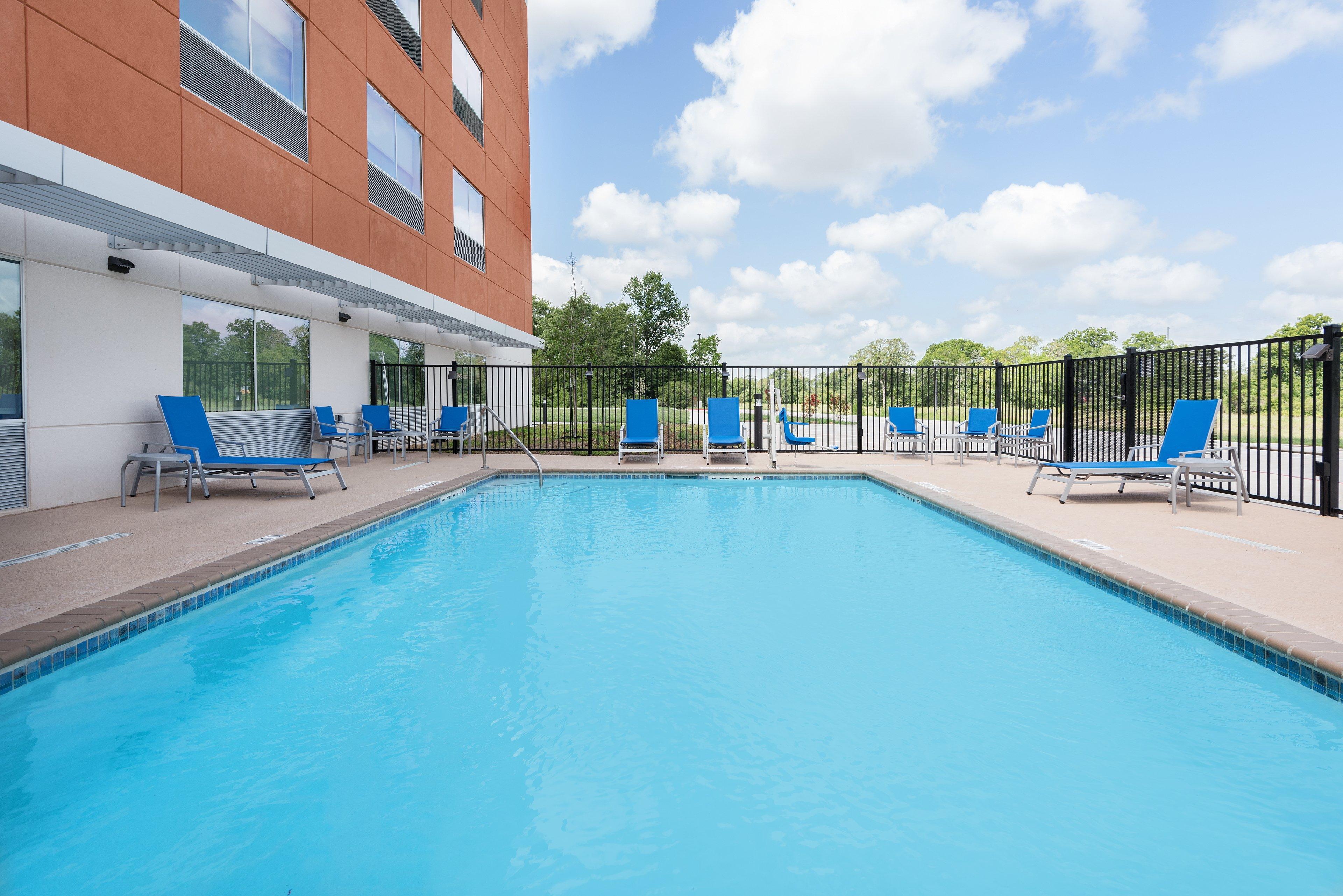 Holiday Inn Express & Suites Bryan - College Station, An Ihg Hotel Exterior foto